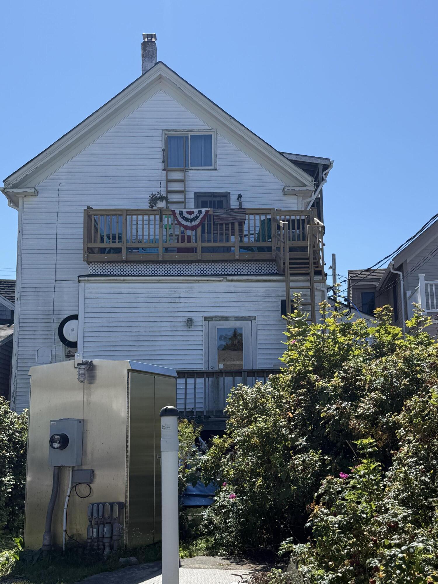 64 Main Street Vinalhaven ME 04863