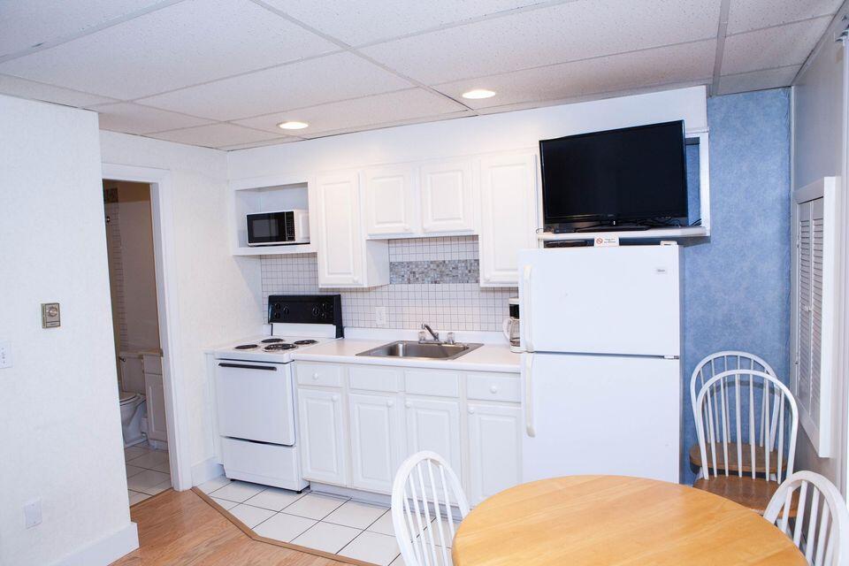 136 W Grand Avenue Old Orchard Beach ME 04064
