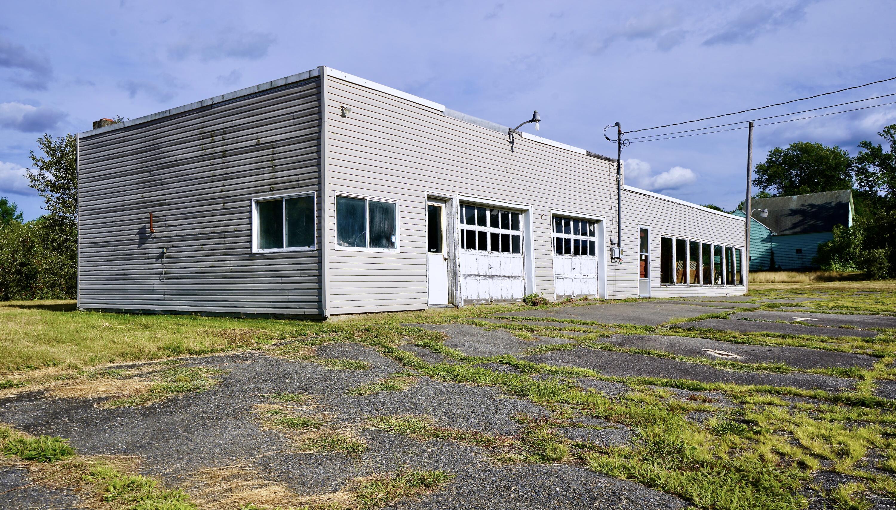 459 Hartland Avenue Pittsfield ME 04967