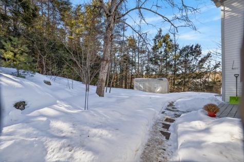 11 Aegis Drive Bath ME 04530