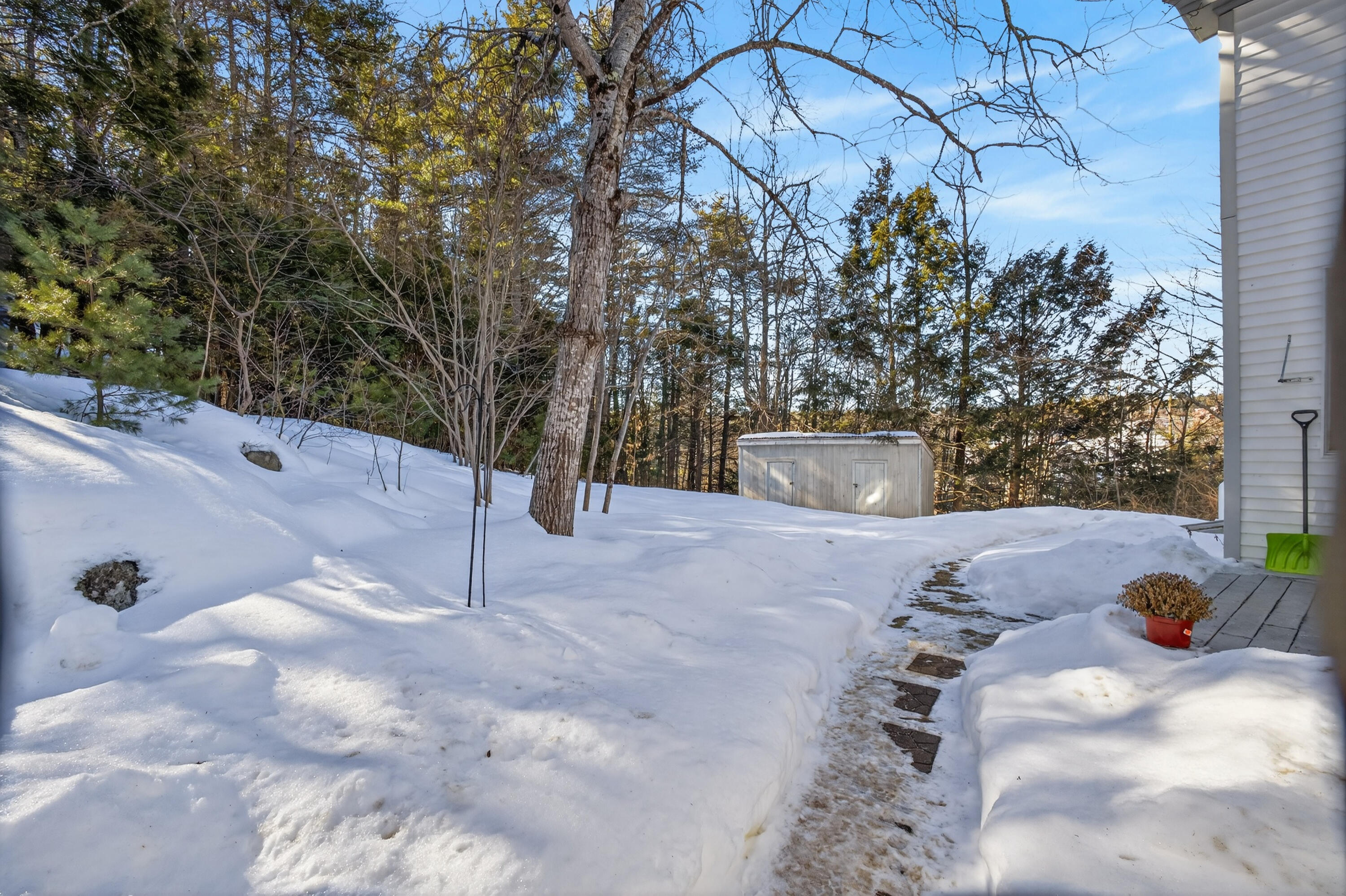 11 Aegis Drive Bath ME 04530