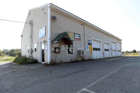 5 Amity Lane Pittston ME 04345