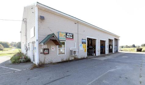 5 Amity Lane Pittston ME 04345