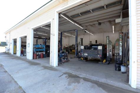 5 Amity Lane Pittston ME 04345