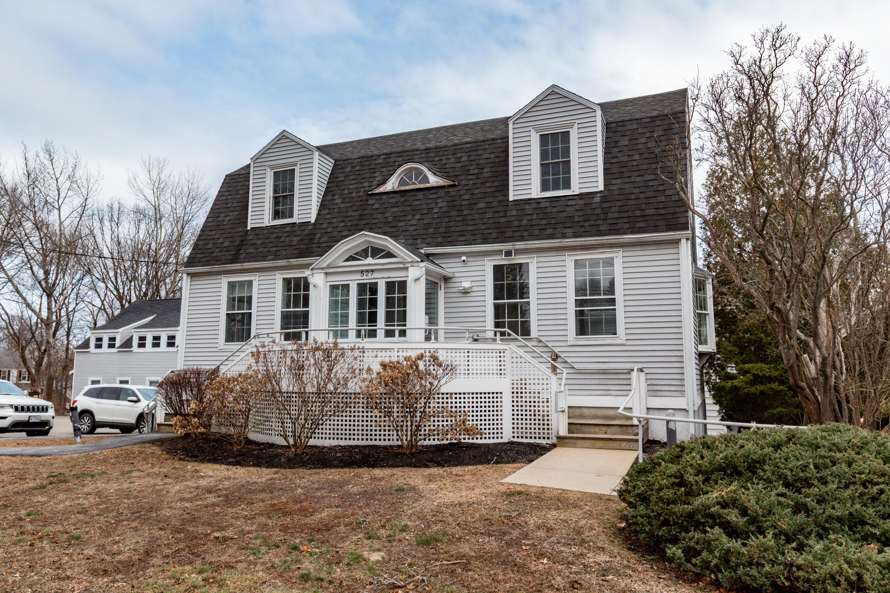 527 Ocean Avenue Portland ME 04103