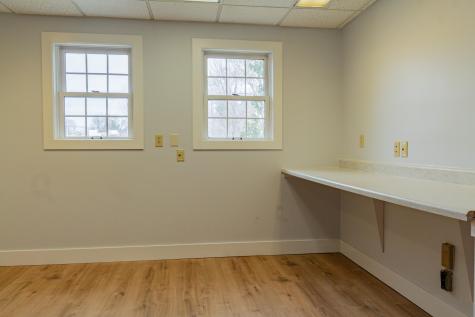 527 Ocean Avenue Portland ME 04103
