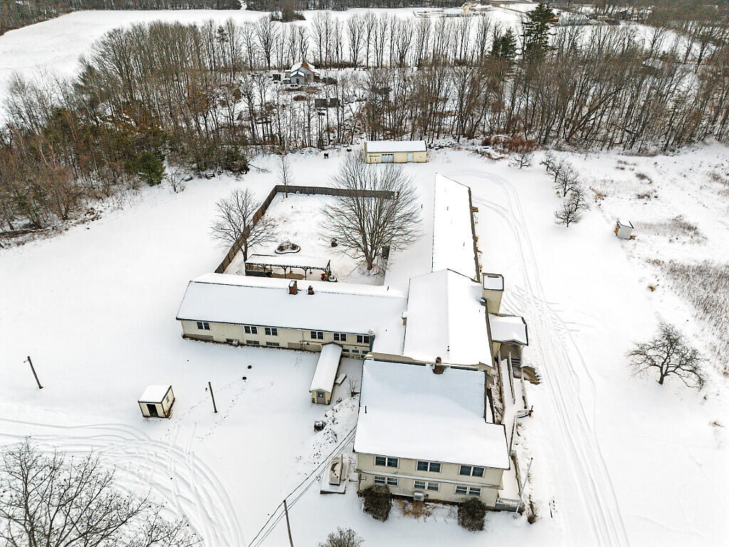 457 Old Lewiston Road Winthrop ME 04364