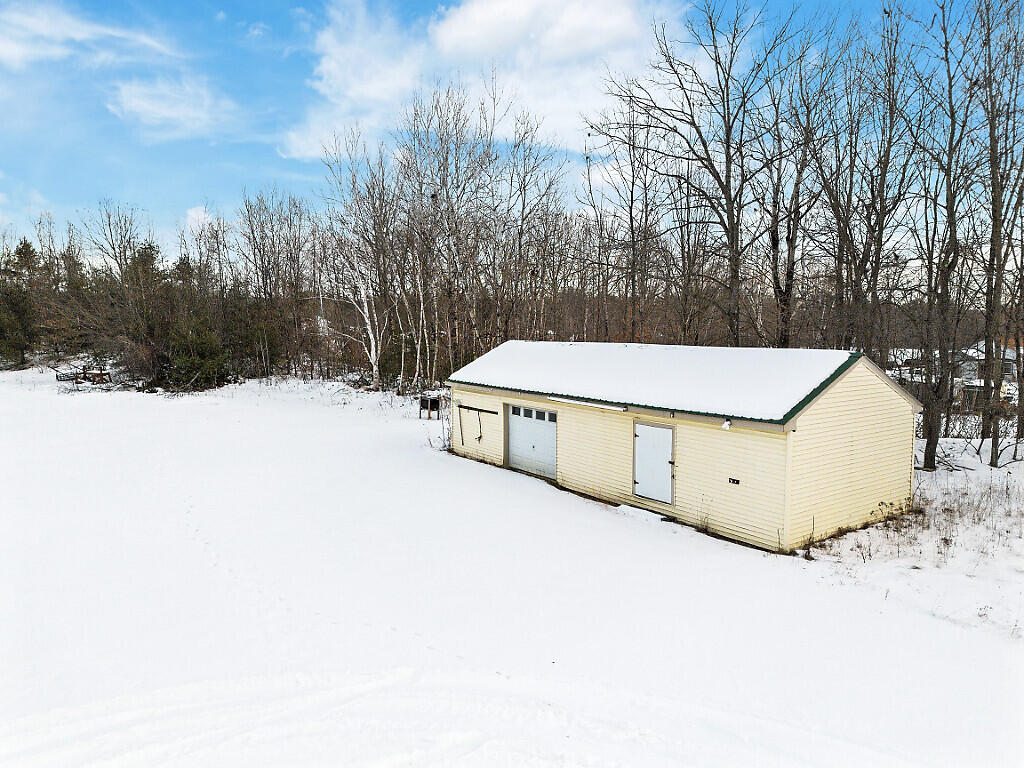 457 Old Lewiston Road Winthrop ME 04364