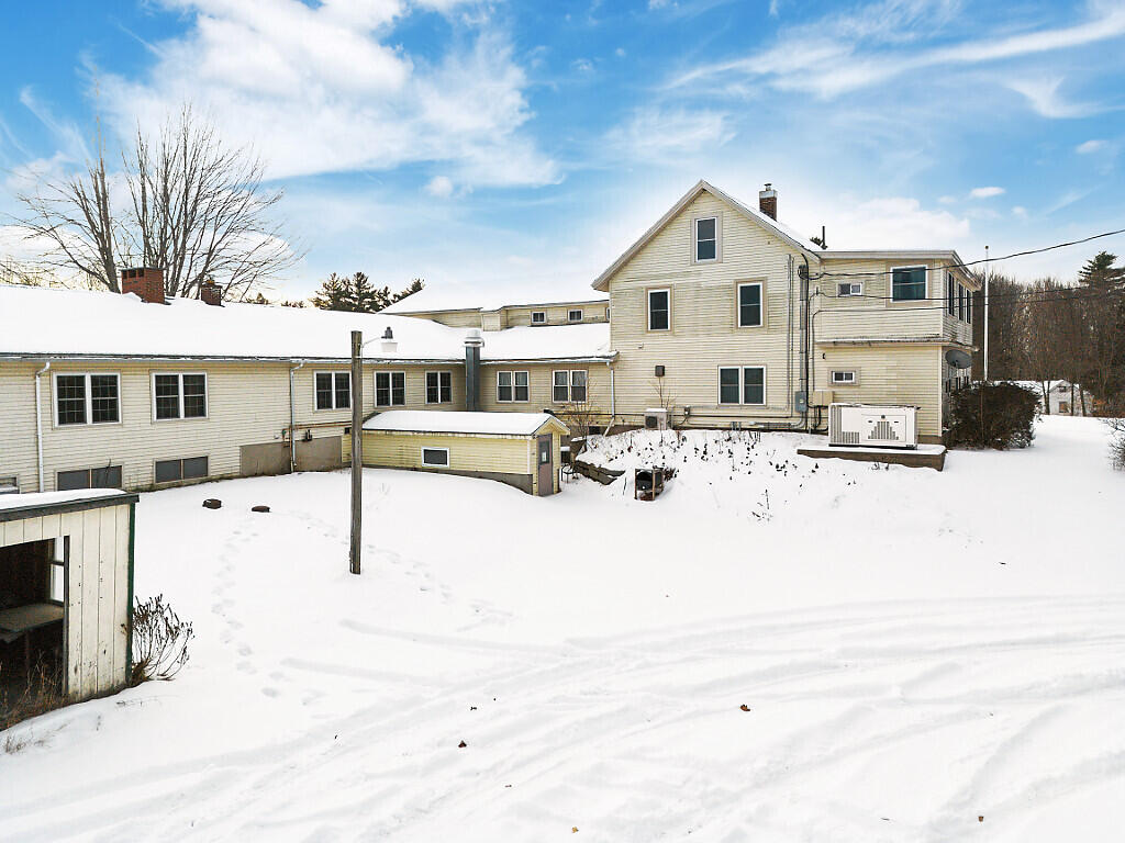 457 Old Lewiston Road Winthrop ME 04364