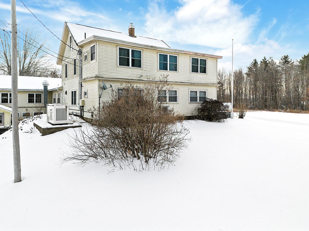 457 Old Lewiston Road Winthrop ME 04364
