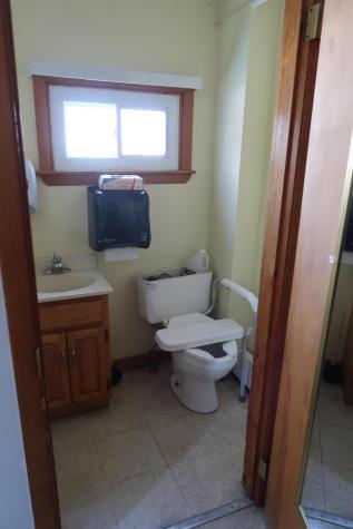 457 Old Lewiston Road Winthrop ME 04364