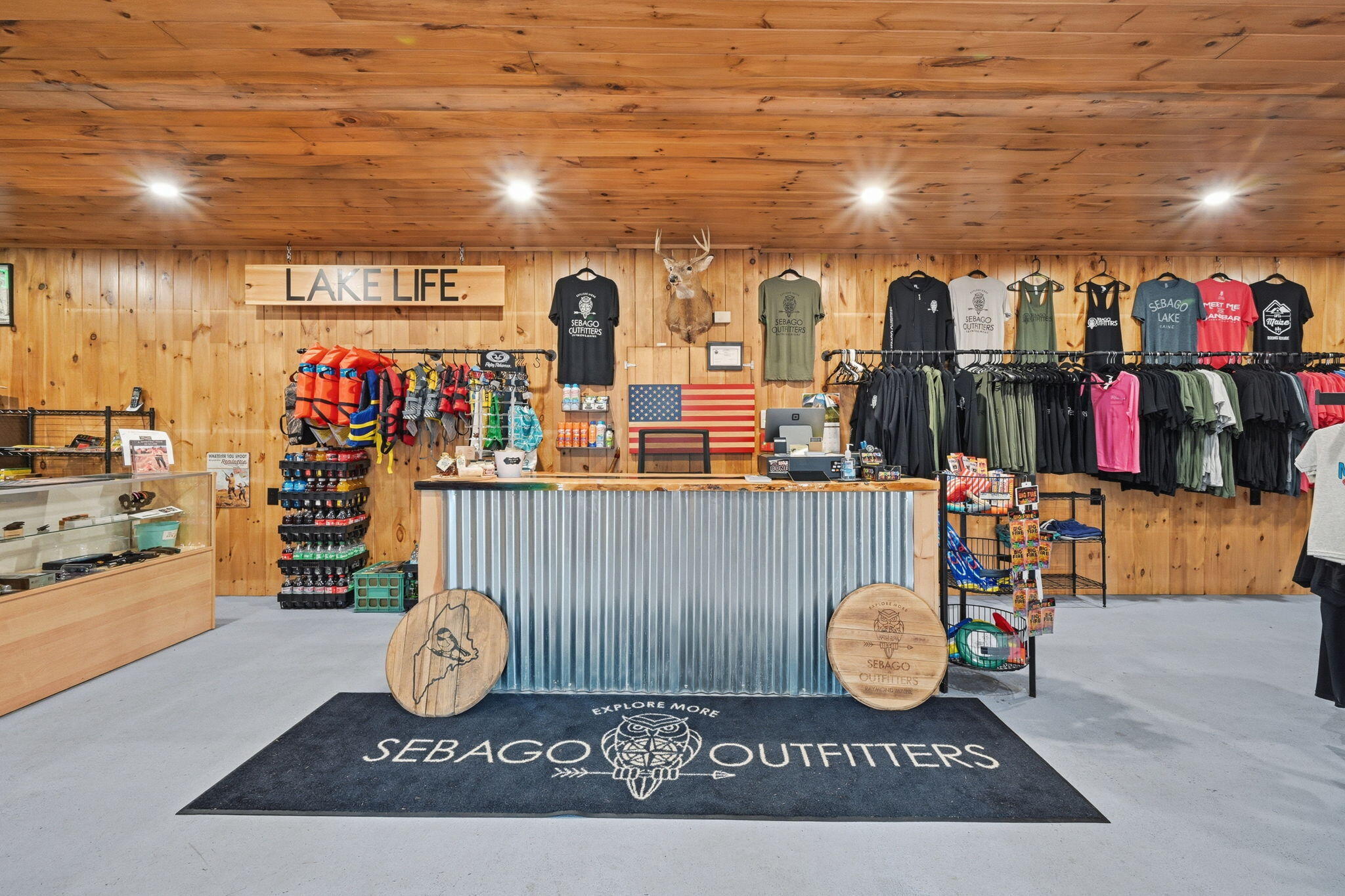 1254 Roosevelt Trail Raymond ME 04071