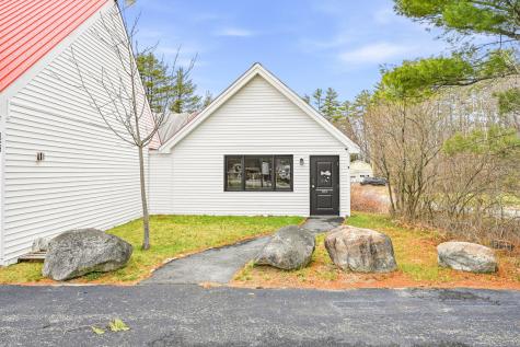 1254 Roosevelt Trail Raymond ME 04071