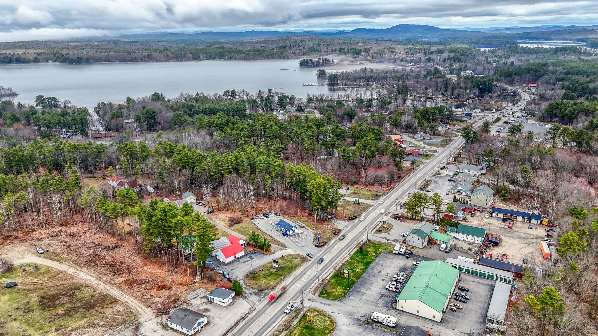 1254 Roosevelt Trail Raymond ME 04071