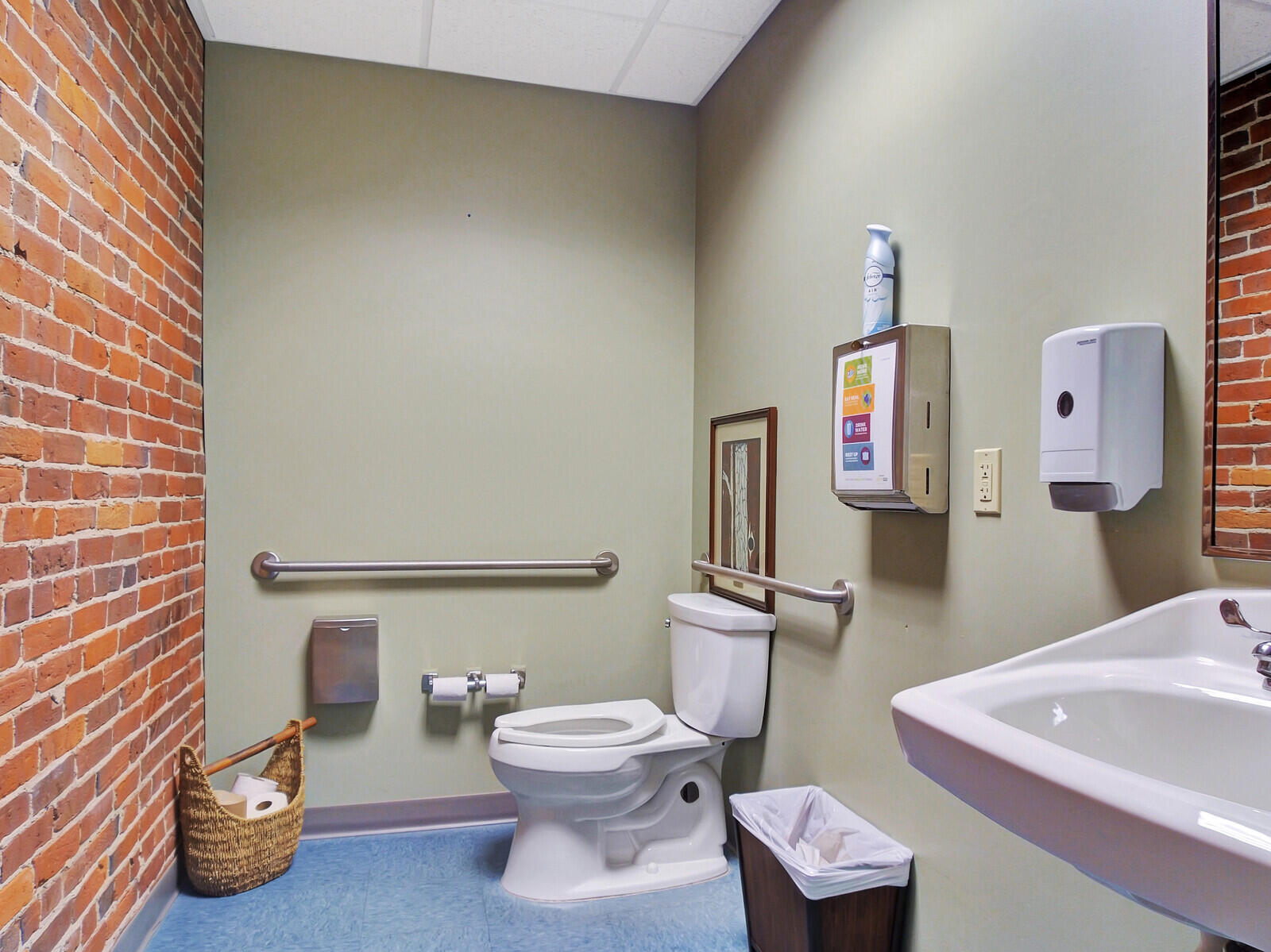 252 Water Street Gardiner ME 04345