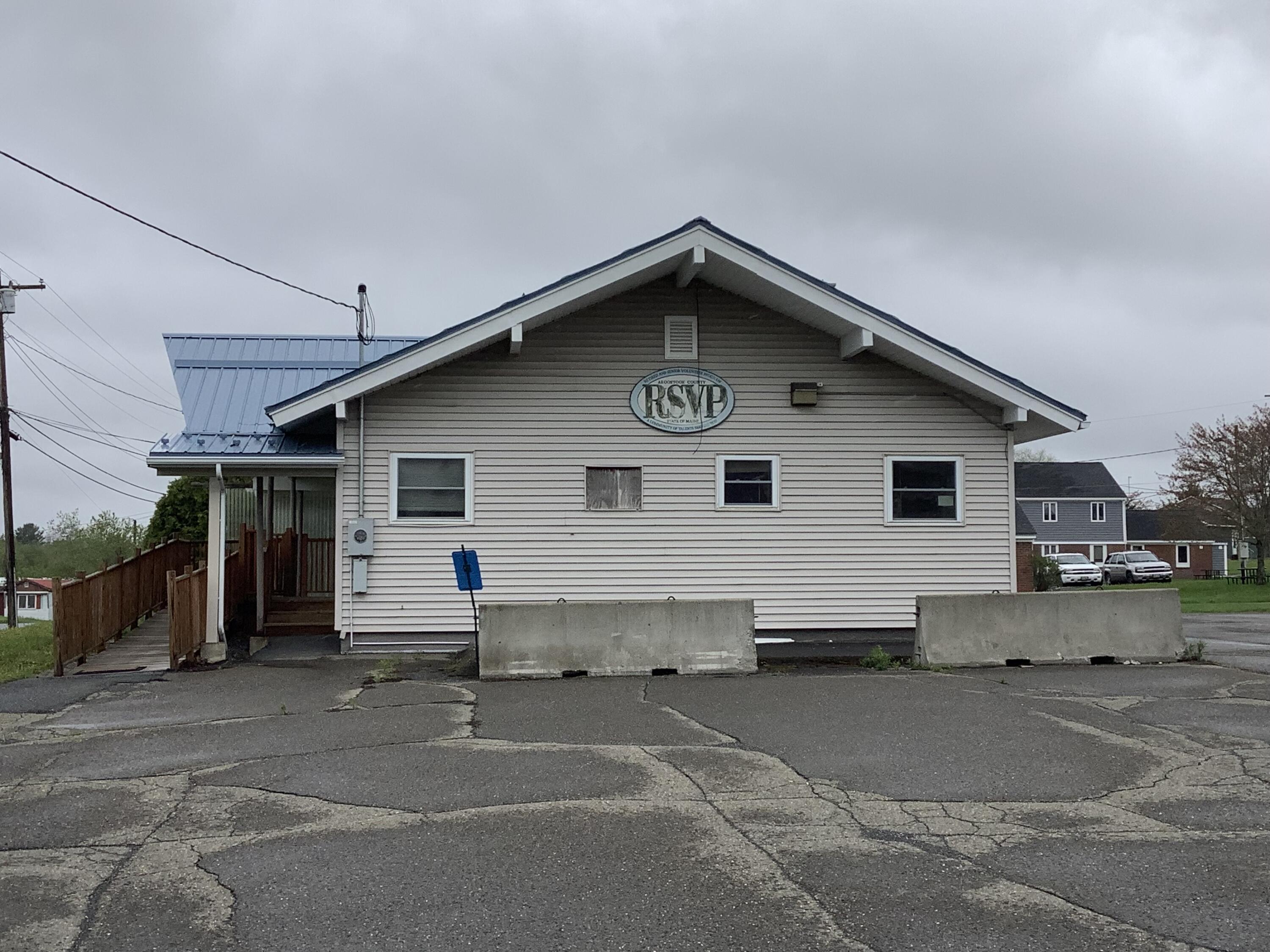 33 Davis Street Presque Isle ME 04769