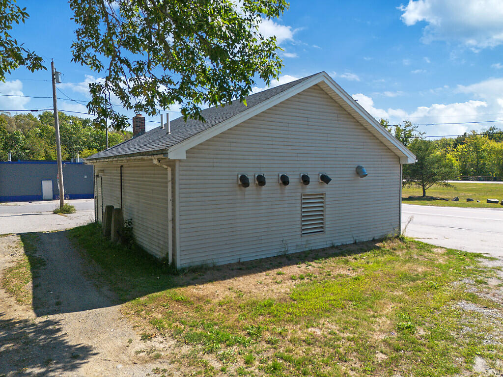 1198 Main Street Clinton ME 04927