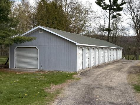 1070 Auburn Road Peru ME 04290