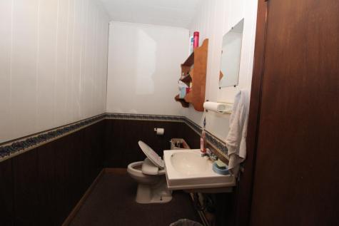 20 Estes Avenue Palmyra ME 04965