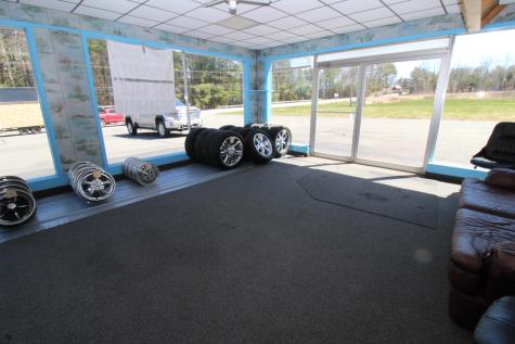 20 Estes Avenue Palmyra ME 04965