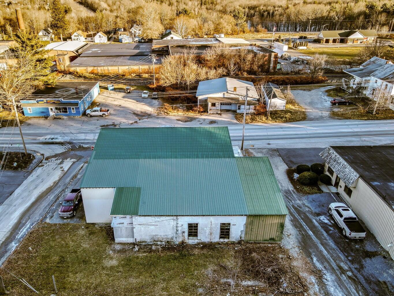 74 Route 133 Winthrop ME 04364