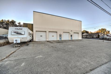 74 Route 133 Winthrop ME 04364