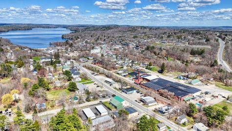 74 Route 133 Winthrop ME 04364