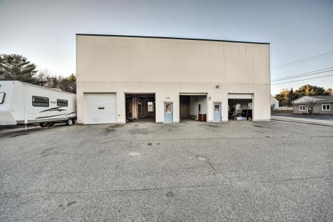 74 Route 133 Winthrop ME 04364