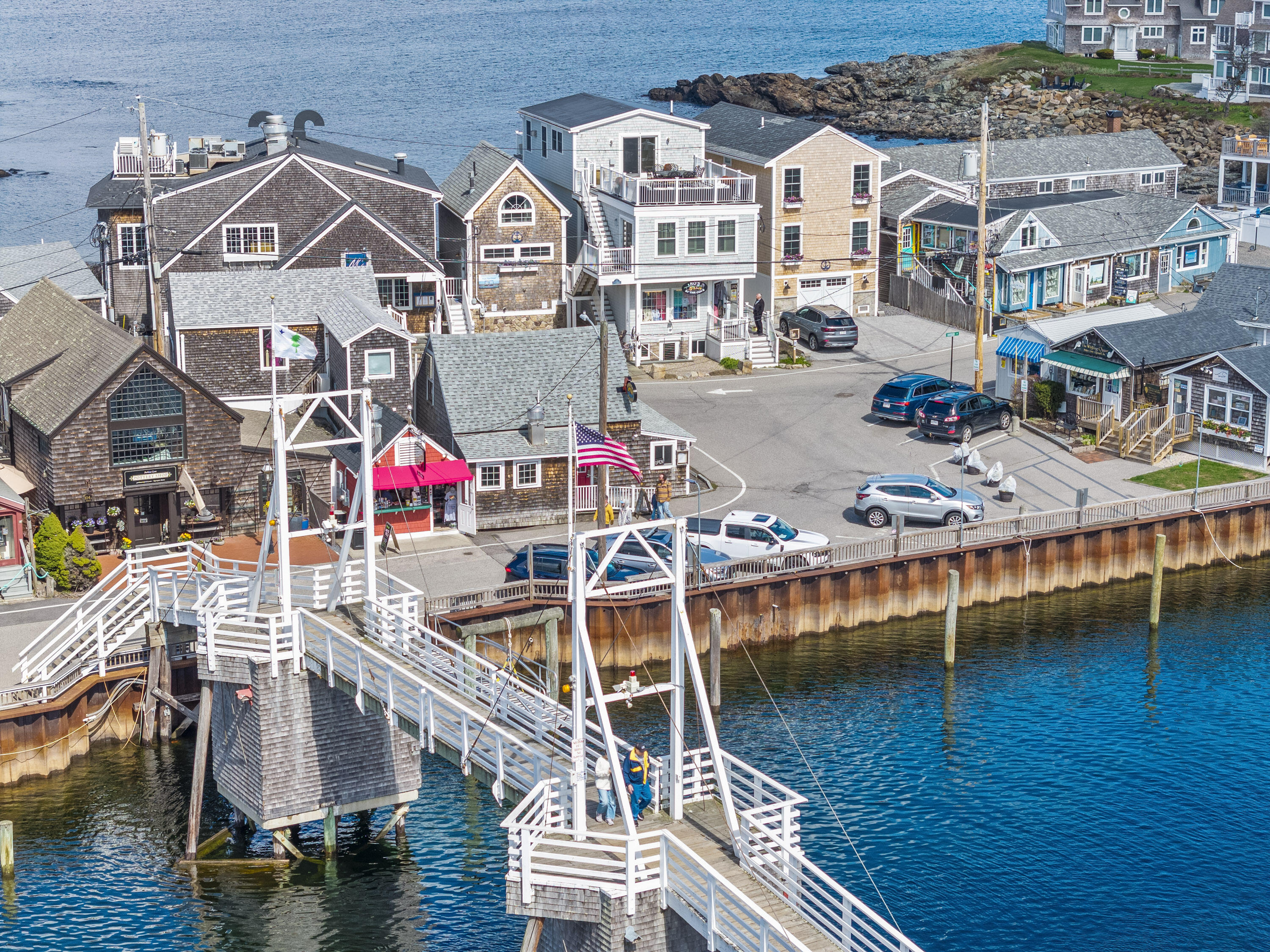 Ogunquit ME, 113115,117 Perkins Cove Road