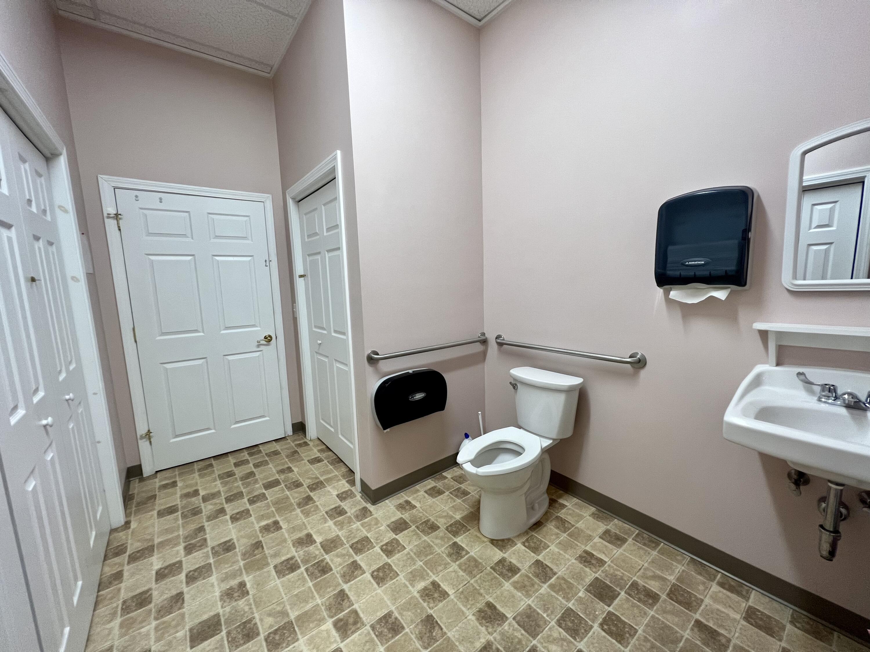 213 W West Broadway Lincoln ME 04457
