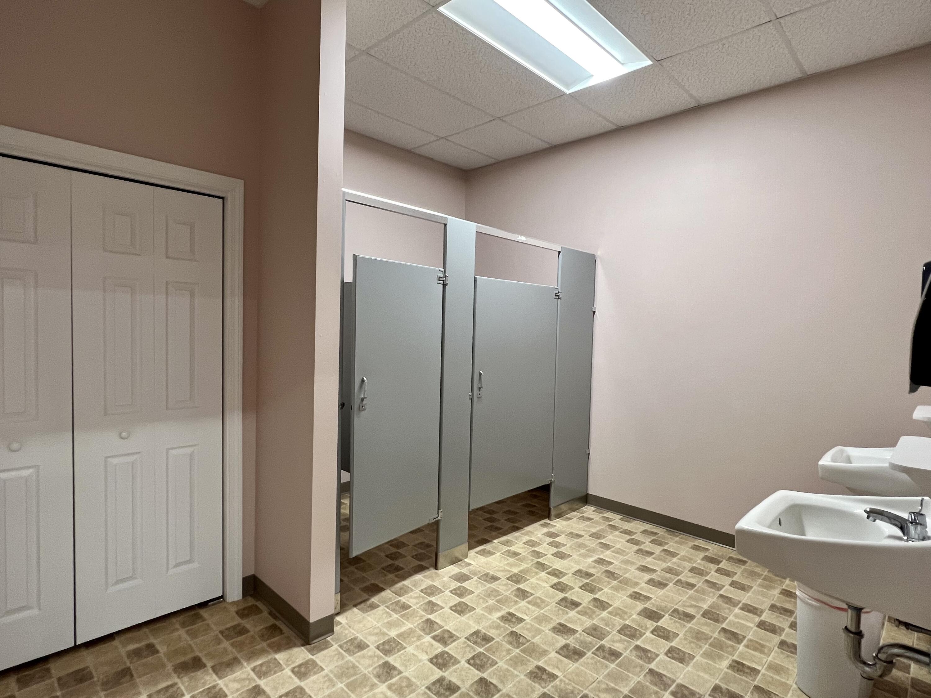 213 W West Broadway Lincoln ME 04457