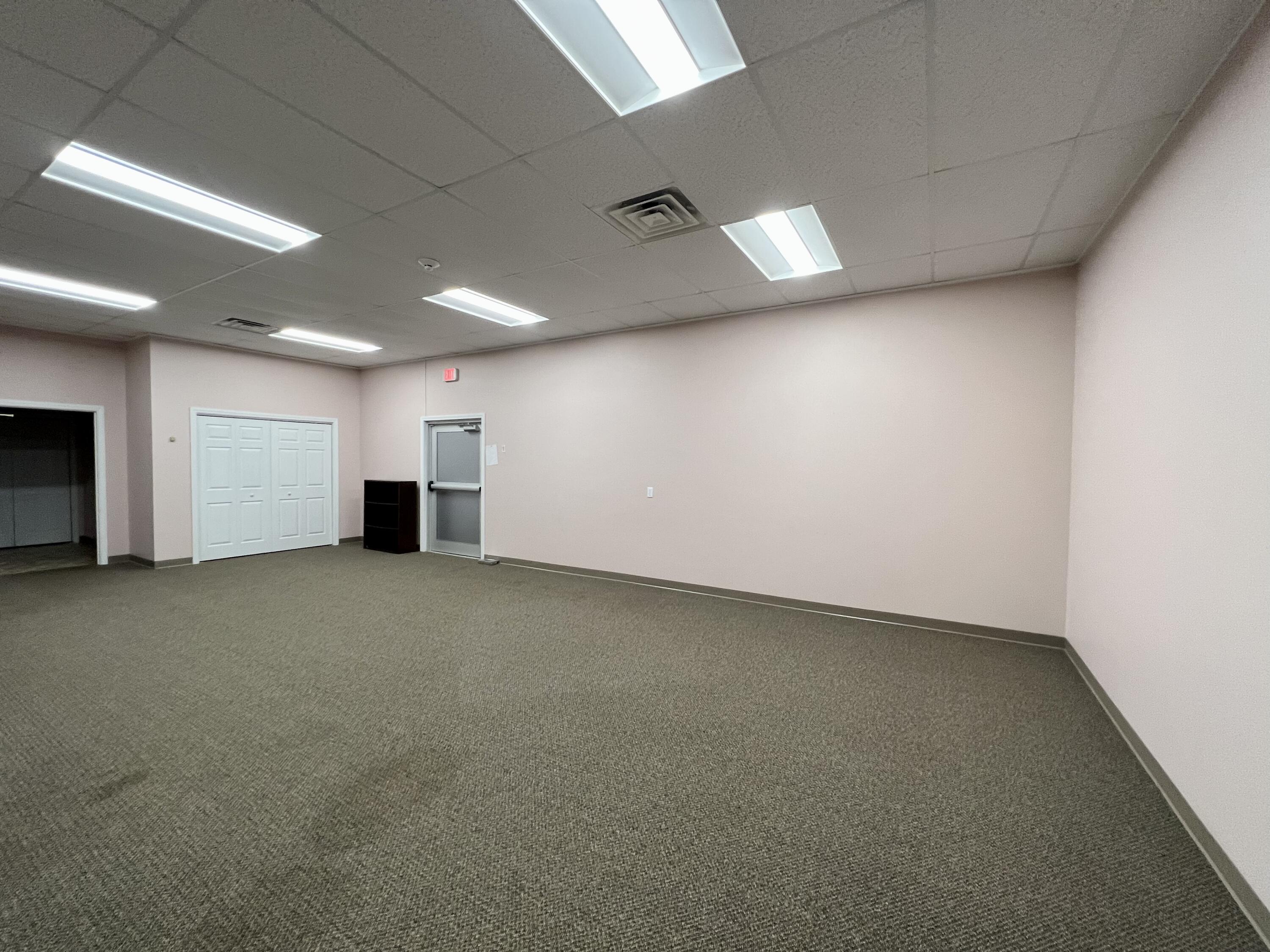 213 W West Broadway Lincoln ME 04457