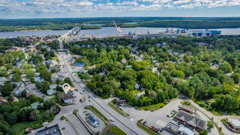 125 Leeman Highway Bath ME 04530