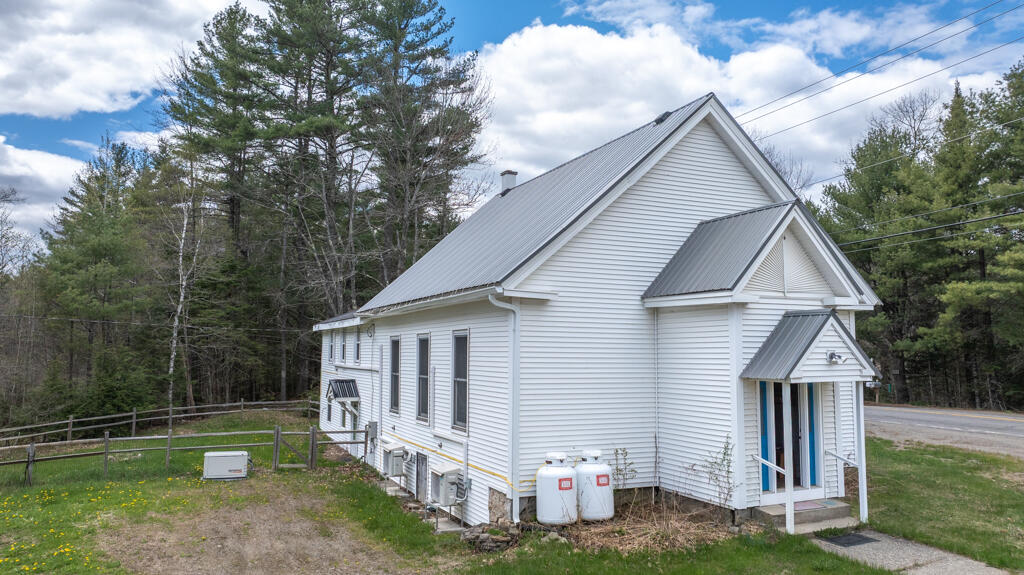 2910 Burkettville Road Liberty ME 04949
