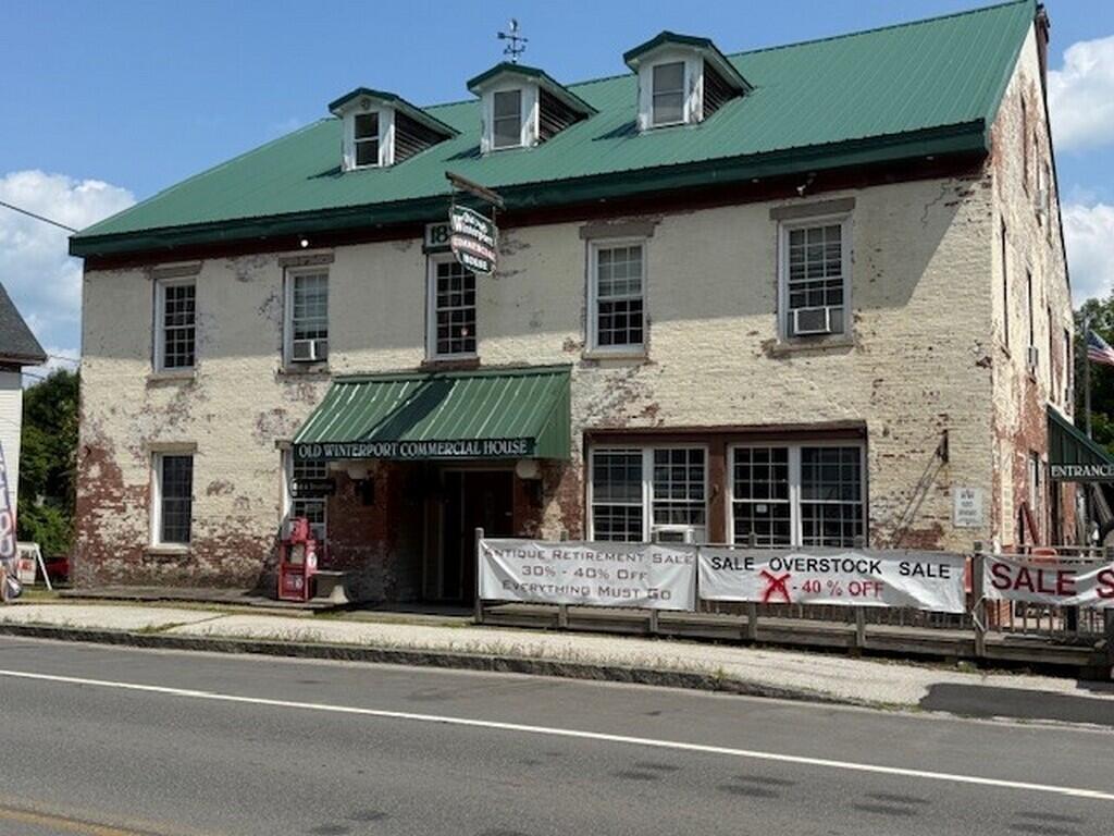 114 Main Street Winterport ME 04496