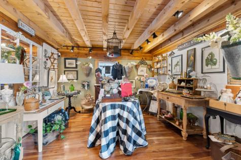 1300 Us Route 1 York ME 03902