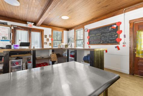 1300 Us Route 1 York ME 03902