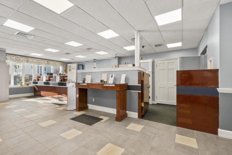 100 Main Street Damariscotta ME 04543