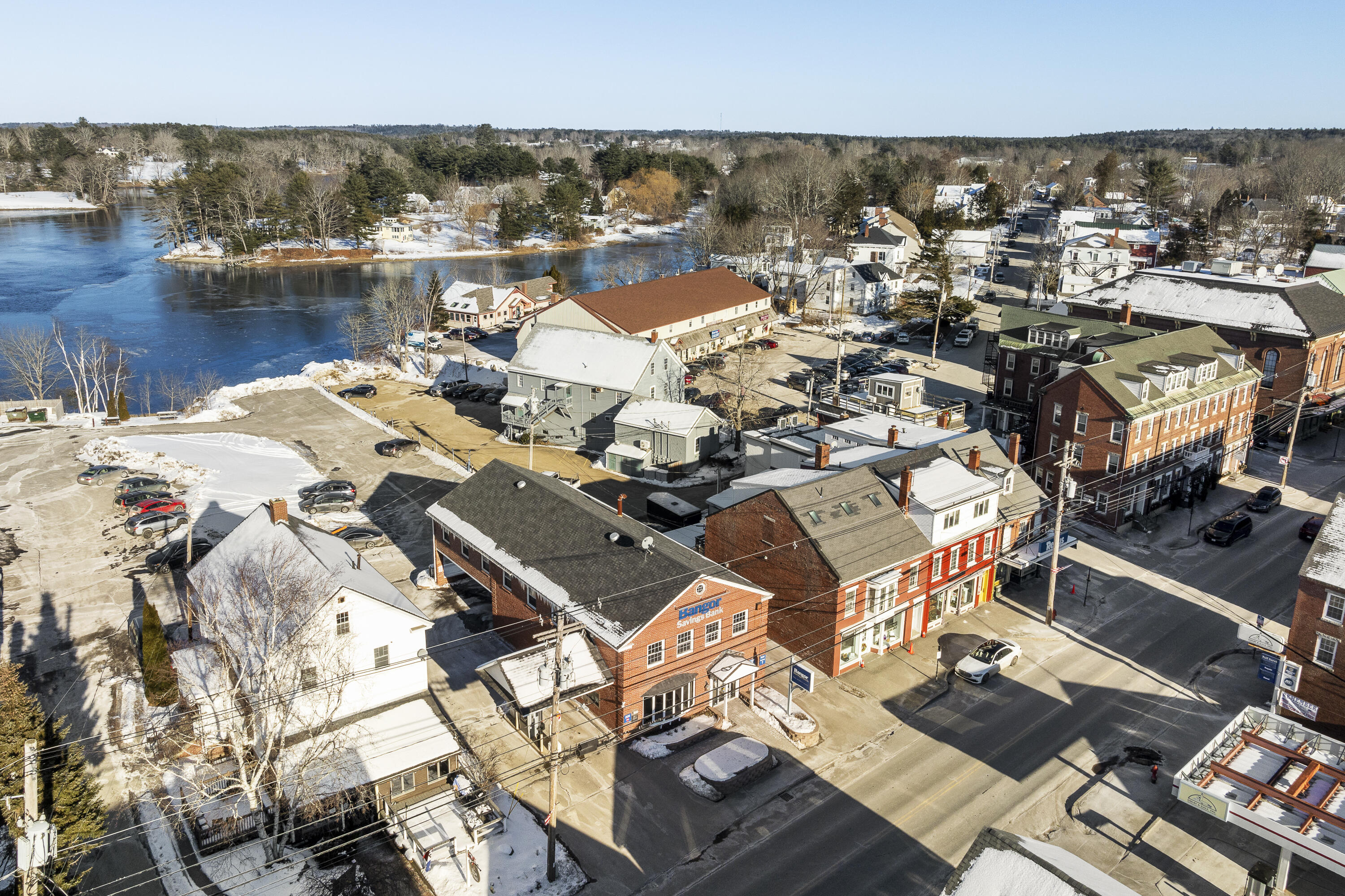 100 Main Street Damariscotta ME 04543