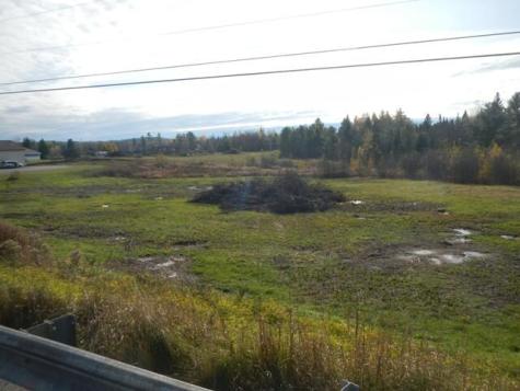 40 River Road Lincoln ME 04457