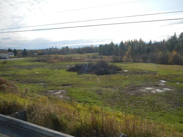 40 River Road Lincoln ME 04457