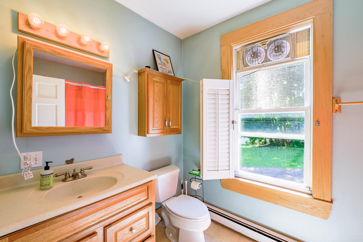 1113 Commercial Street Rockport ME 04856