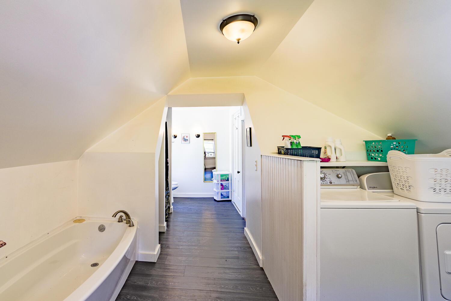 1113 Commercial Street Rockport ME 04856