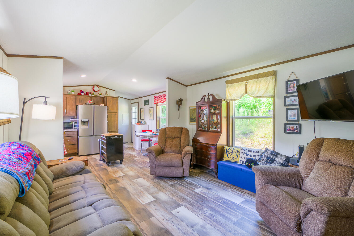 1113 Commercial Street Rockport ME 04856