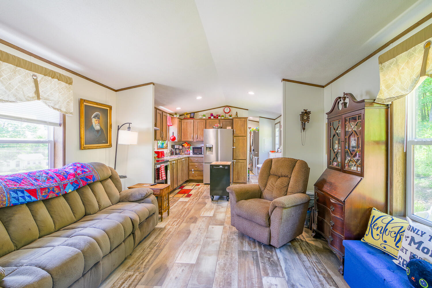 1113 Commercial Street Rockport ME 04856