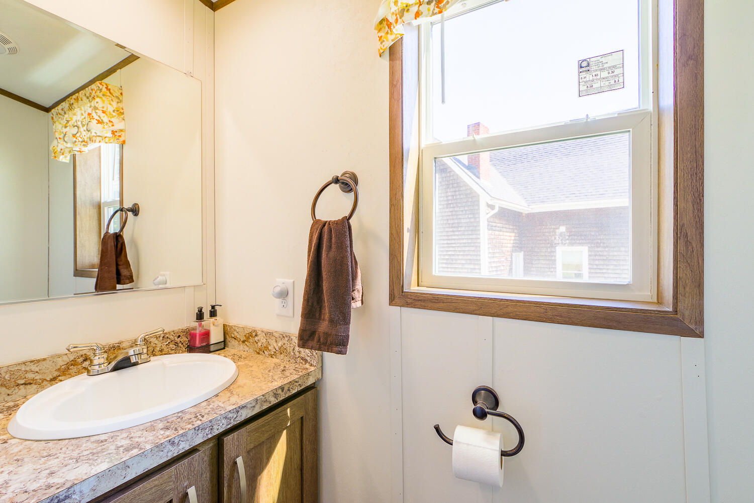 1113 Commercial Street Rockport ME 04856