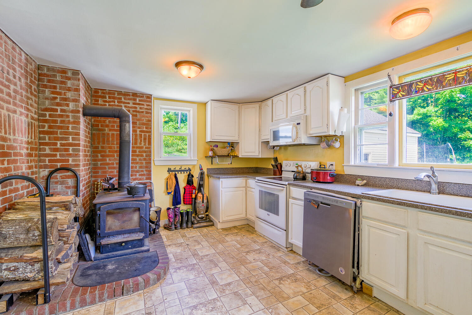 1113 Commercial Street Rockport ME 04856