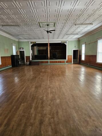 52 Main Street Dixfield ME 04224