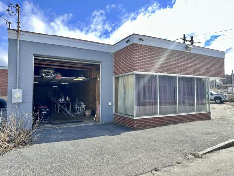 68/72 Holland Street Lewiston ME 04240