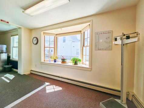 128 Middle Street Farmington ME 04938